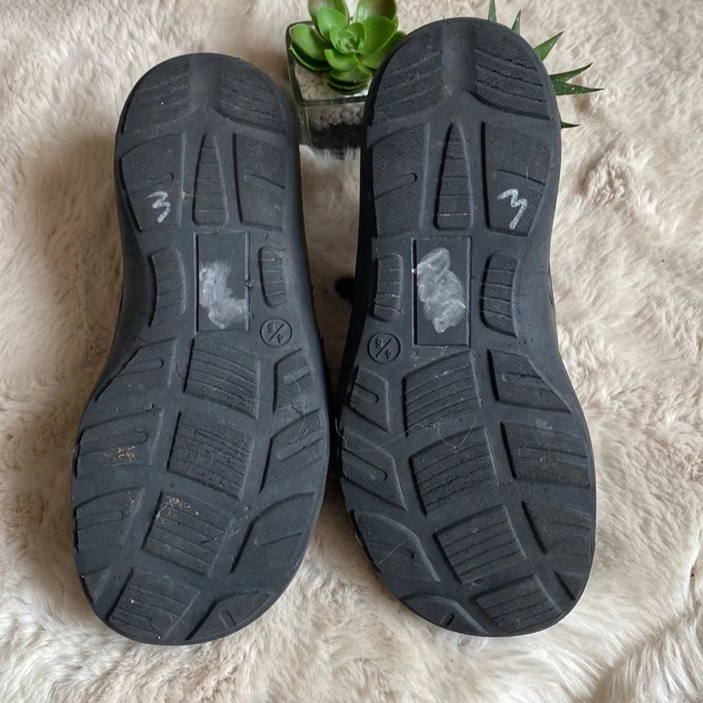 Kids Water Shoes Black Size 4/5